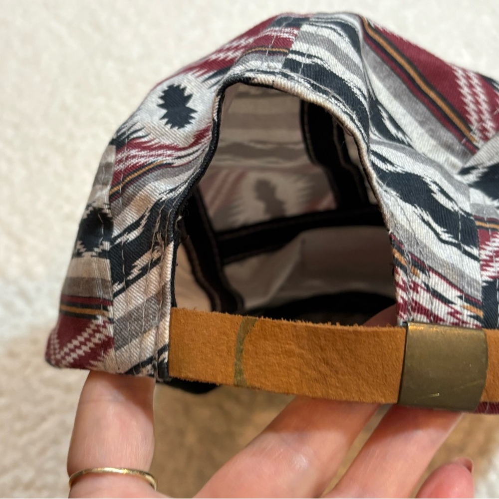 DRAVUS Multicolor Patterned Cap - Picture 3 of 7